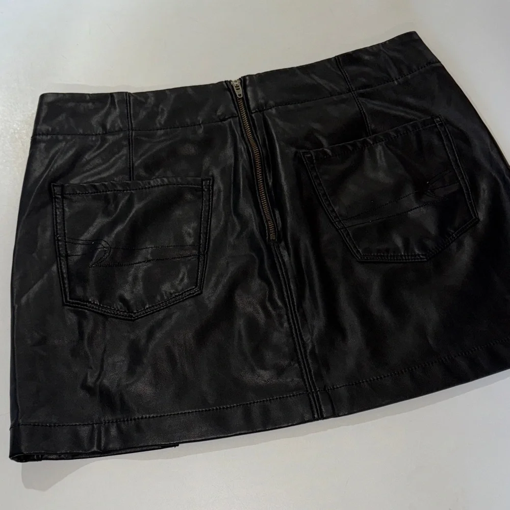 American Eagle High Rise‎ Stretch Black Faux Leather Mini Skirt